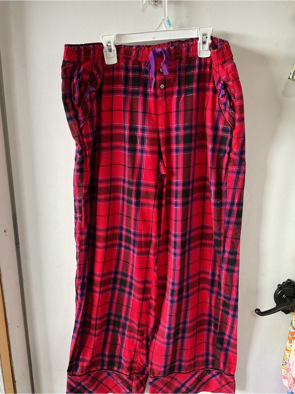 Victoria's Secret Red Plaid woman’s pajama bottoms with Purple Drawstring Size L